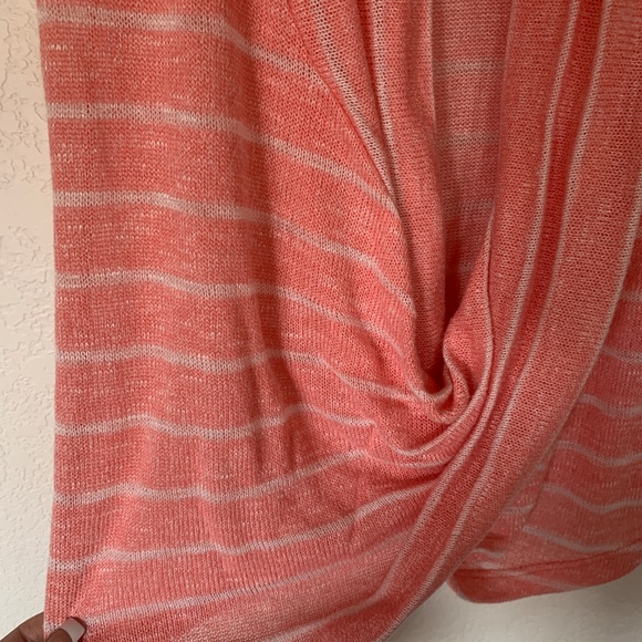 Charming Striped Vest - Picture 2 of 4